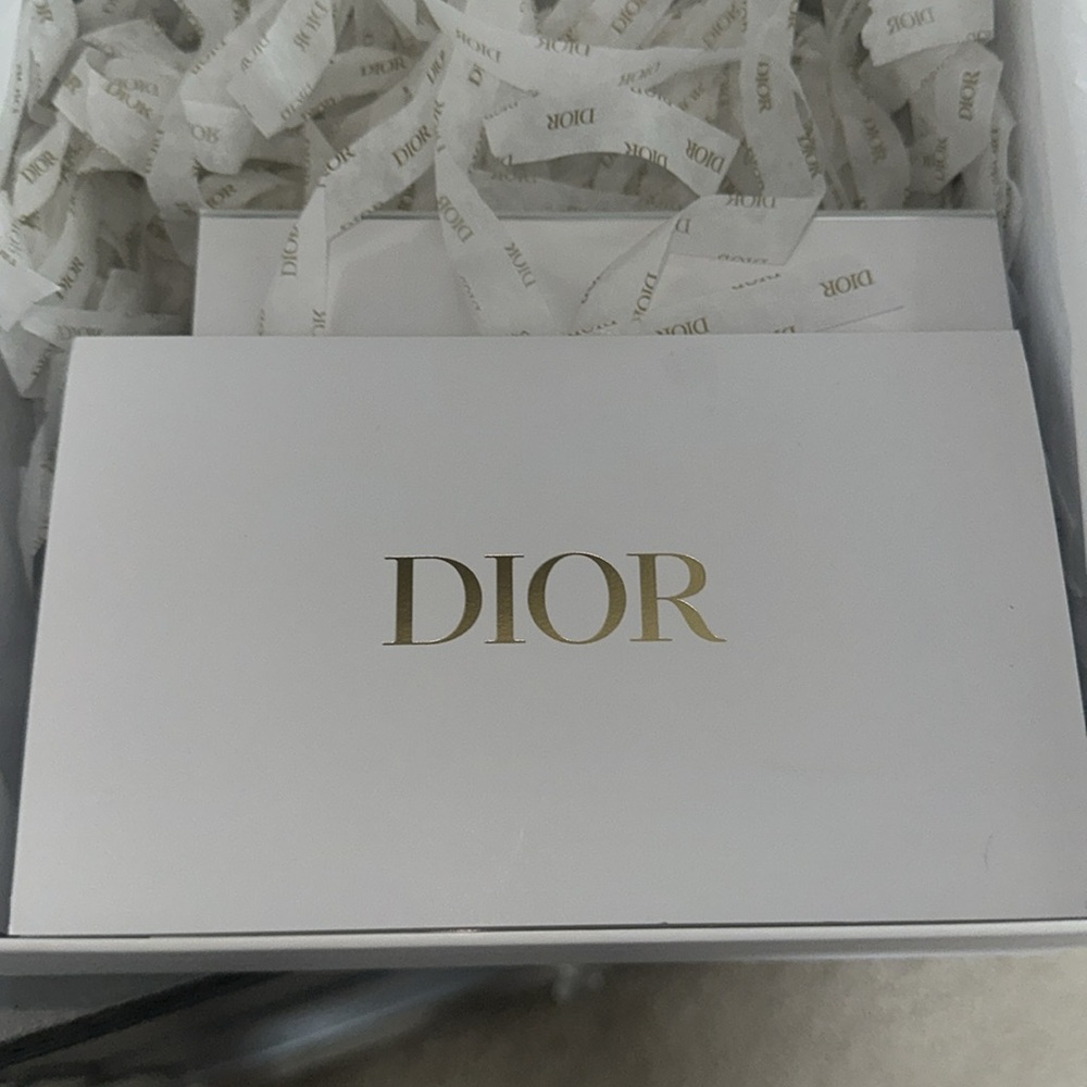 Christian Dior Cleansing Ritual - Picture 2 of 6